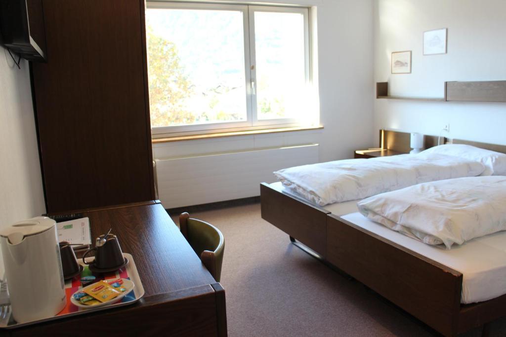 Bahnhof Hotell Interlaken Rum bild